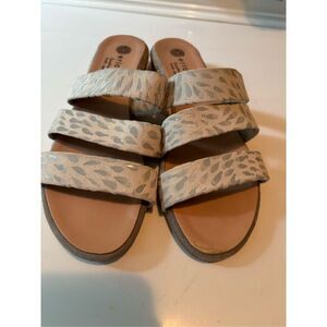 Eric Michael Sandals